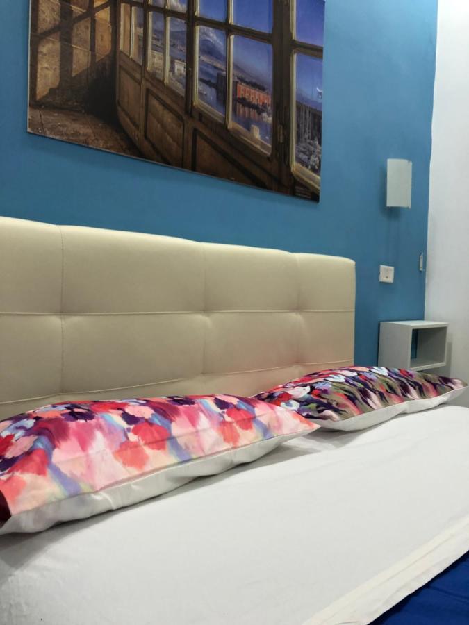 مبيت وإفطار نابولي Decumani Prestige المظهر الخارجي الصورة