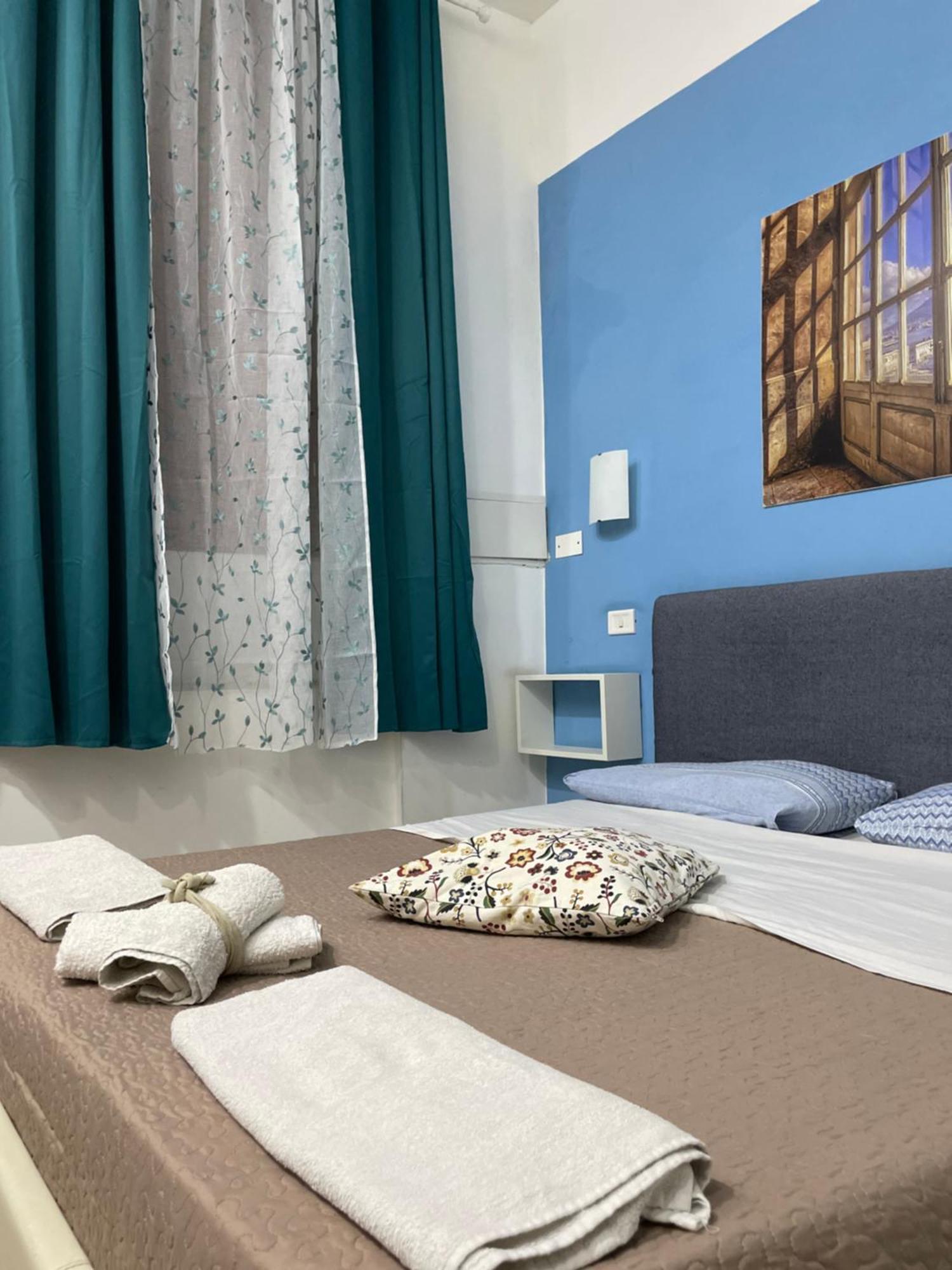 مبيت وإفطار نابولي Decumani Prestige المظهر الخارجي الصورة