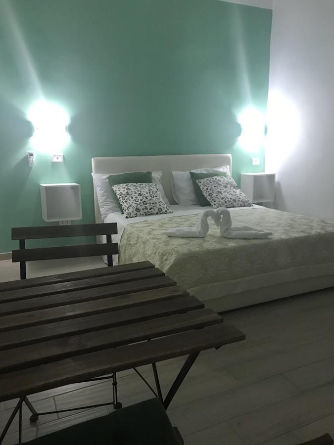 مبيت وإفطار نابولي Decumani Prestige المظهر الخارجي الصورة