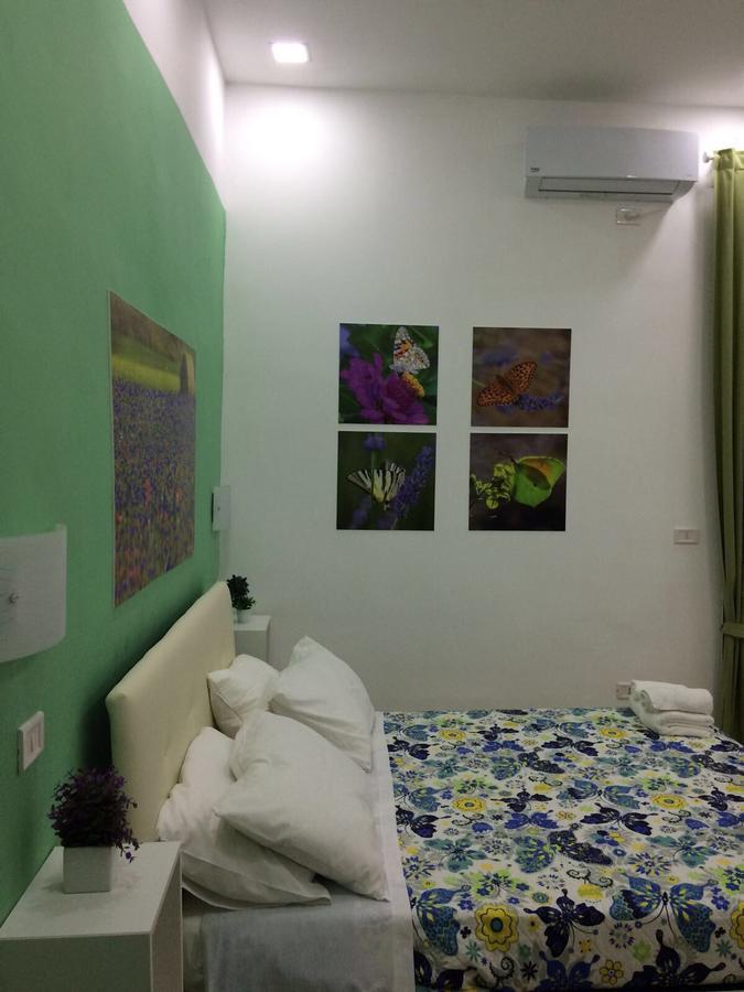 مبيت وإفطار نابولي Decumani Prestige المظهر الخارجي الصورة
