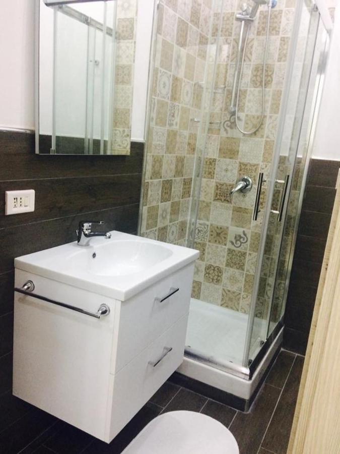 مبيت وإفطار نابولي Decumani Prestige المظهر الخارجي الصورة